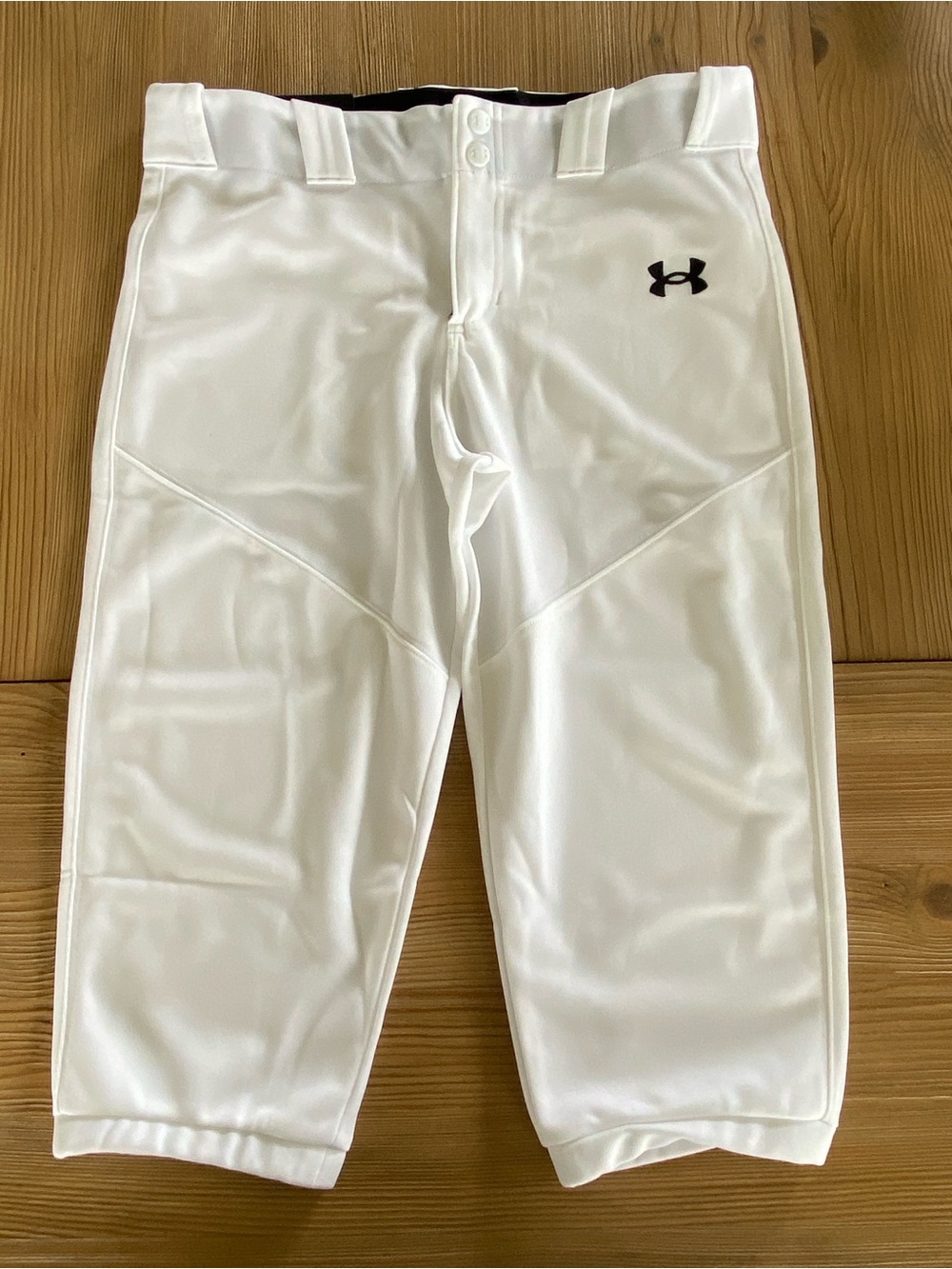 Under Armour White Baseball/Softball knickers with Black Logo. Size YXL